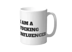 Taza divertida blanca con letras negras INFLUENCER